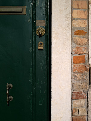green door